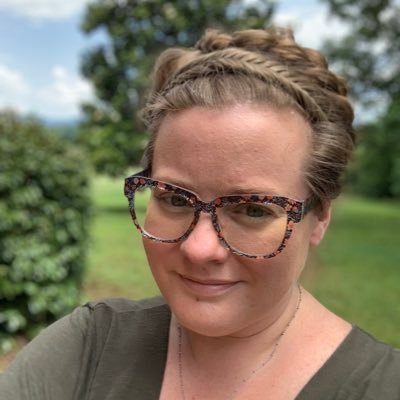 Plik:Beth Revis.jpg