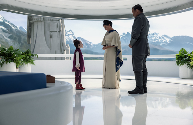 Plik:Leia OWK 1-2.png