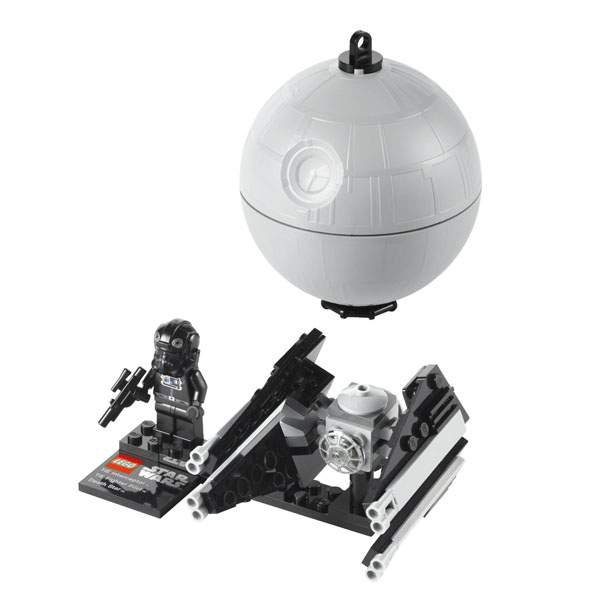 Plik:9676 TIE Interceptor and Death Star.jpg