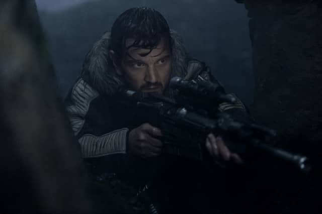 Plik:Cassian celuje.jpg
