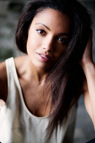 Plik:Maisie Richardson-Sellers.jpg