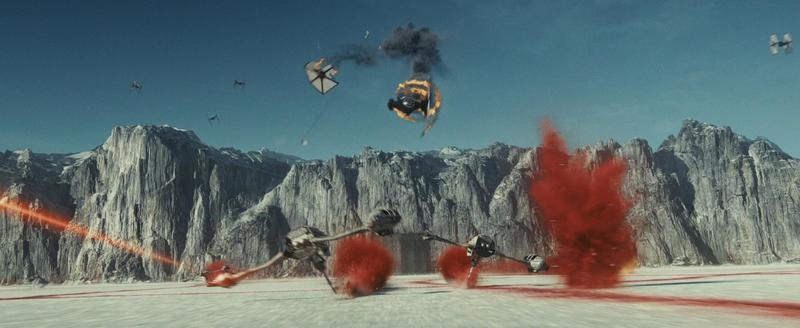 Plik:Battle of Crait.jpg
