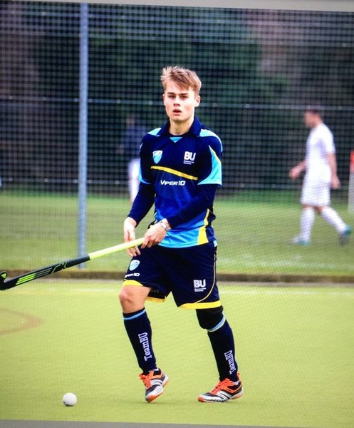 Plik:Aiden Barton.jpg