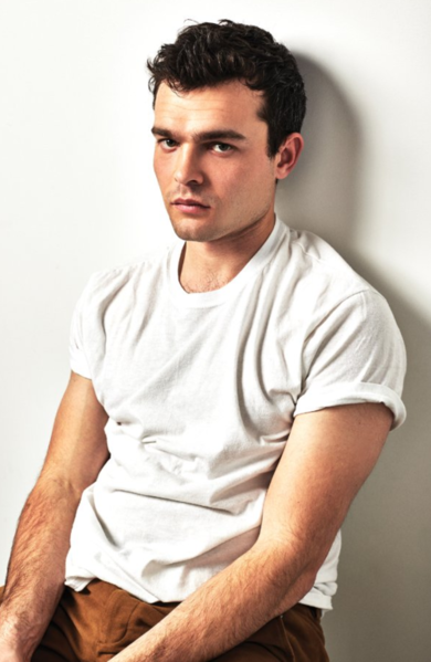 Plik:Alden Ehrenreich.png