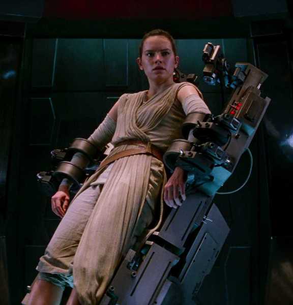 Plik:InterrogationChair-TFA.jpg