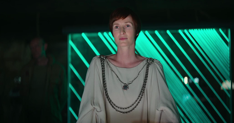 Plik:Mon Mothma na Yavinie.png