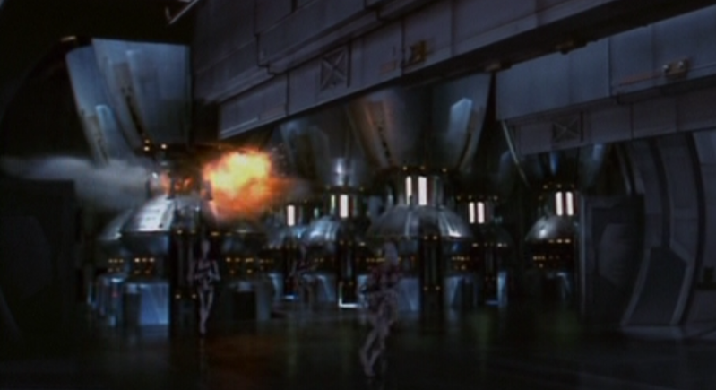 Plik:Lucrehulk reactor.png